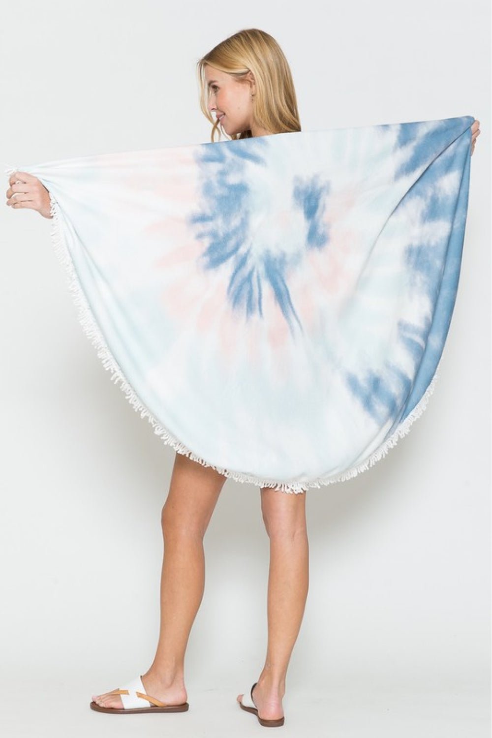 Justin Taylor Dreamland Tie Dye Round Beach Towel - GlamBee Fashion