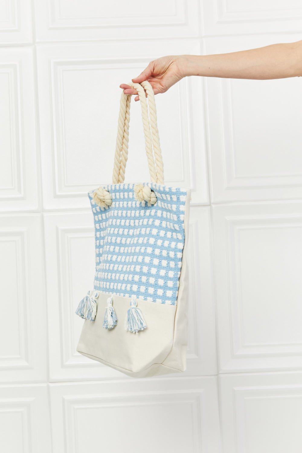 Justin Taylor Picnic Date Tassel Tote Bag - GlamBee Fashion