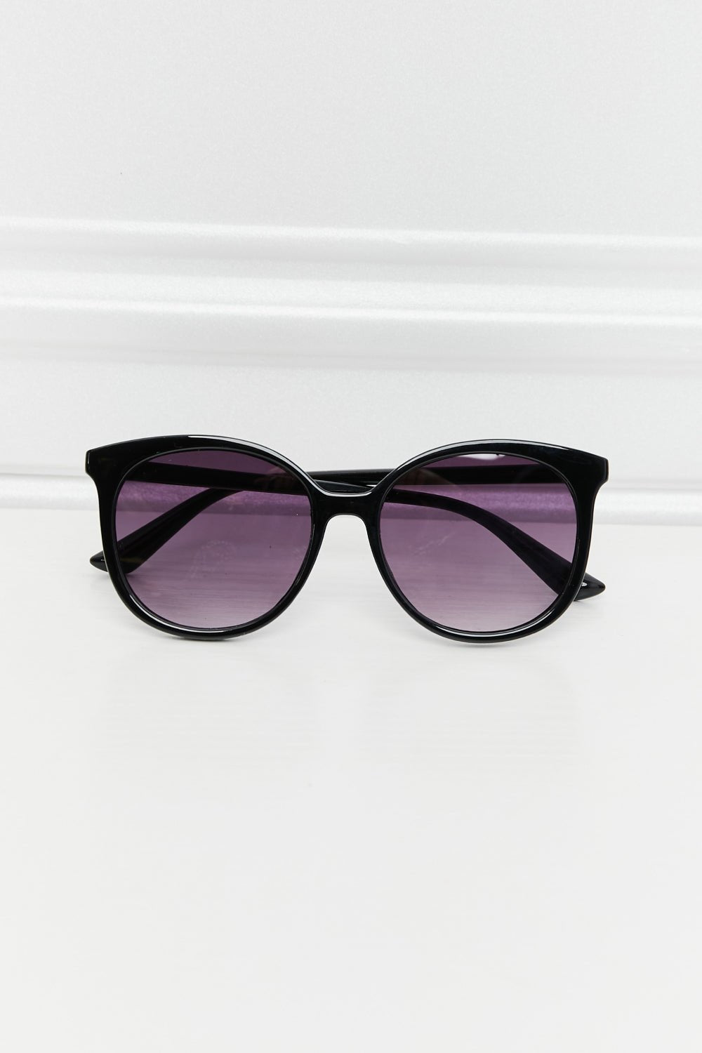 Polycarbonate Frame Full Rim Sunglasses - GlamBee Fashion