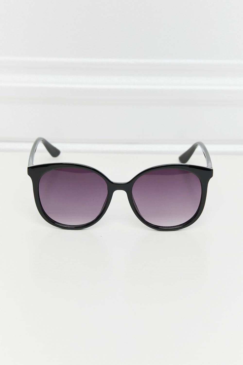 Polycarbonate Frame Full Rim Sunglasses - GlamBee Fashion