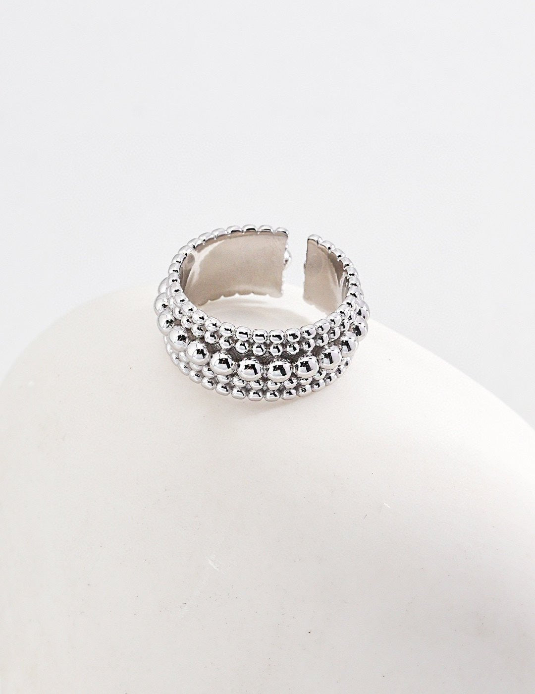 Timeless Twist: Intricate Carved Vintage Silver Ring - GlamBee Fashion